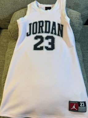 Nike Jordan Girls 23 Light Pink Mesh Basketball Jersey Black Trim size Large